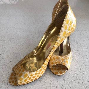 Maylie Yellow Peep Toe Pump